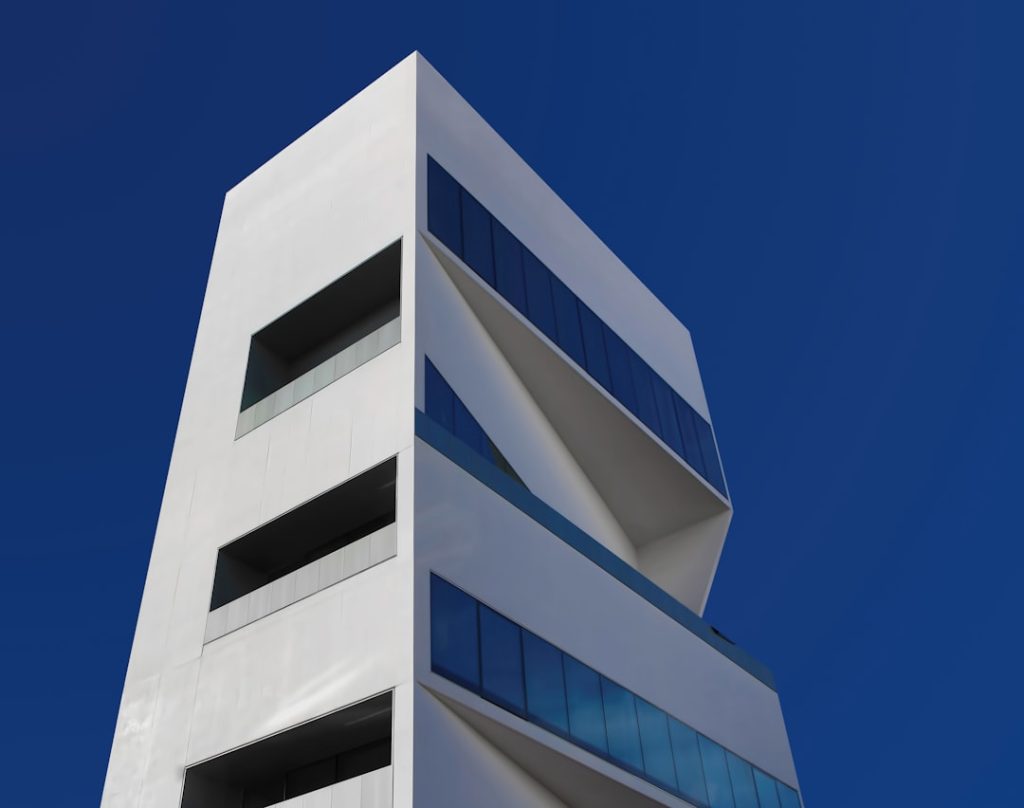 Photo Traditional vs Modern